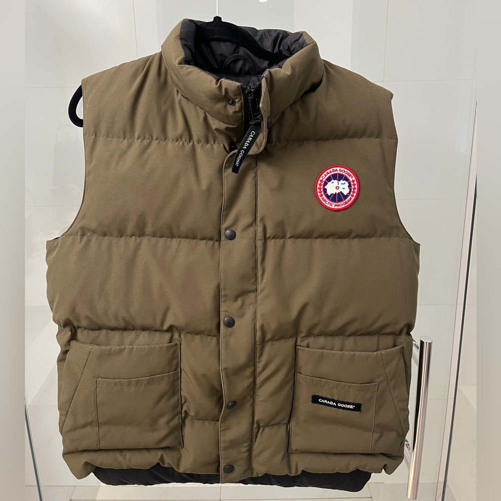 Canada Goose Classic Freestyle Crew Military Green Down Puffer Vest Medium Men’s